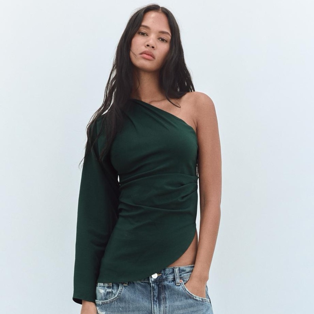 NWT Zara Ruched Asymmetric Top